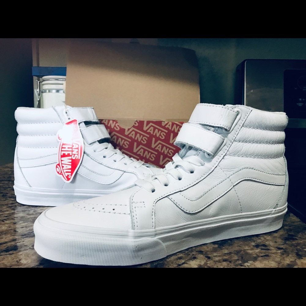 Men’s 10.5 Women’s 12 Sk8Hi reissue